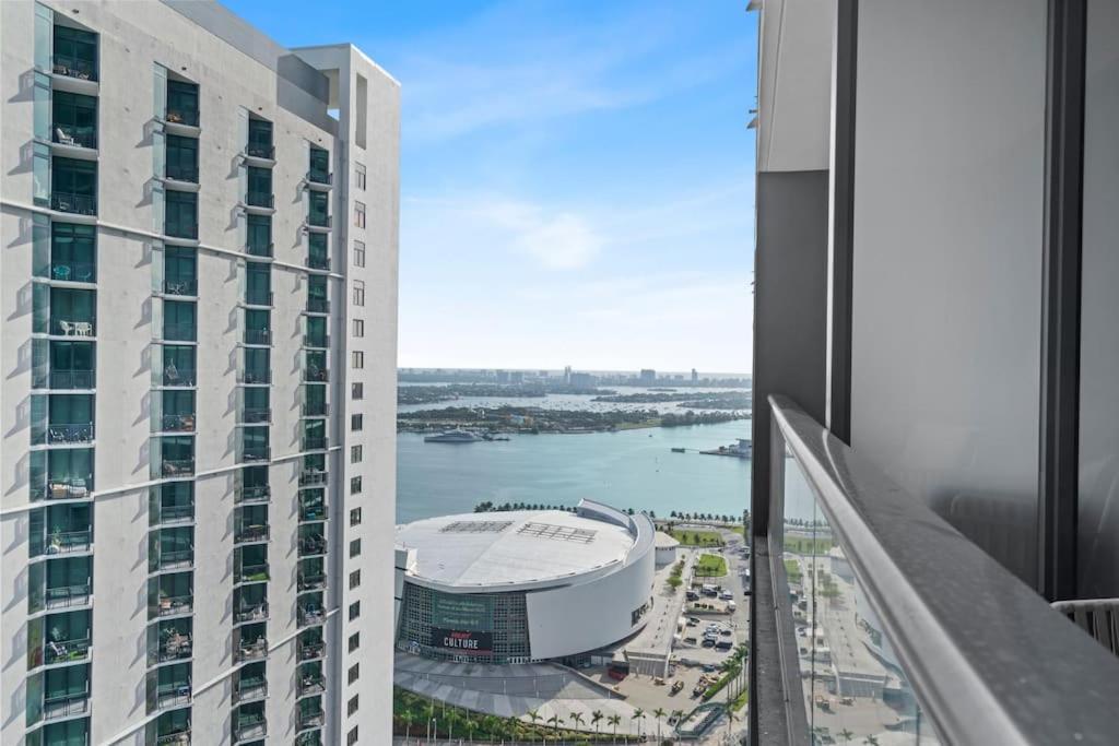 NEW Luxurious Apartment Floor 35th - Miami's heart