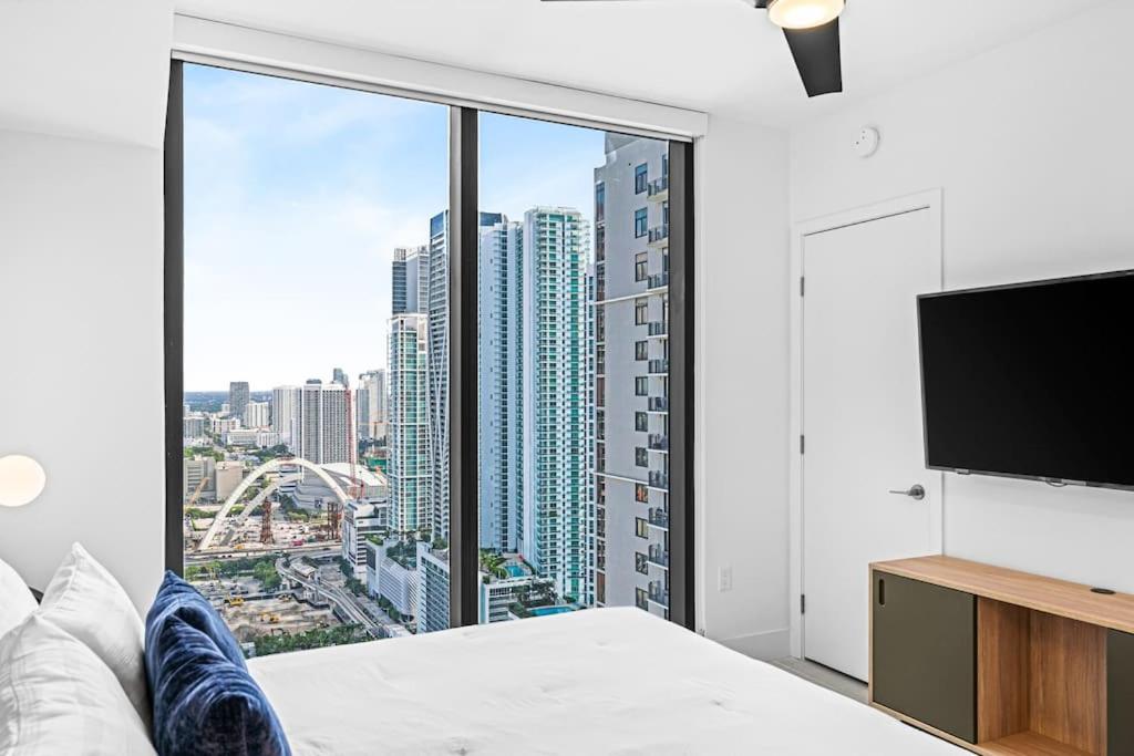 NEW Luxurious Apartment Floor 35th - Miami's heart