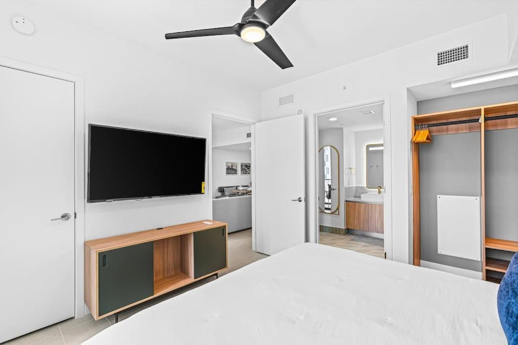 NEW Luxurious Apartment Floor 35th - Miami's heart