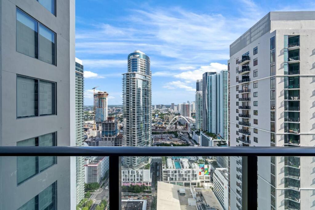 NEW Luxurious Apartment Floor 35th - Miami's heart
