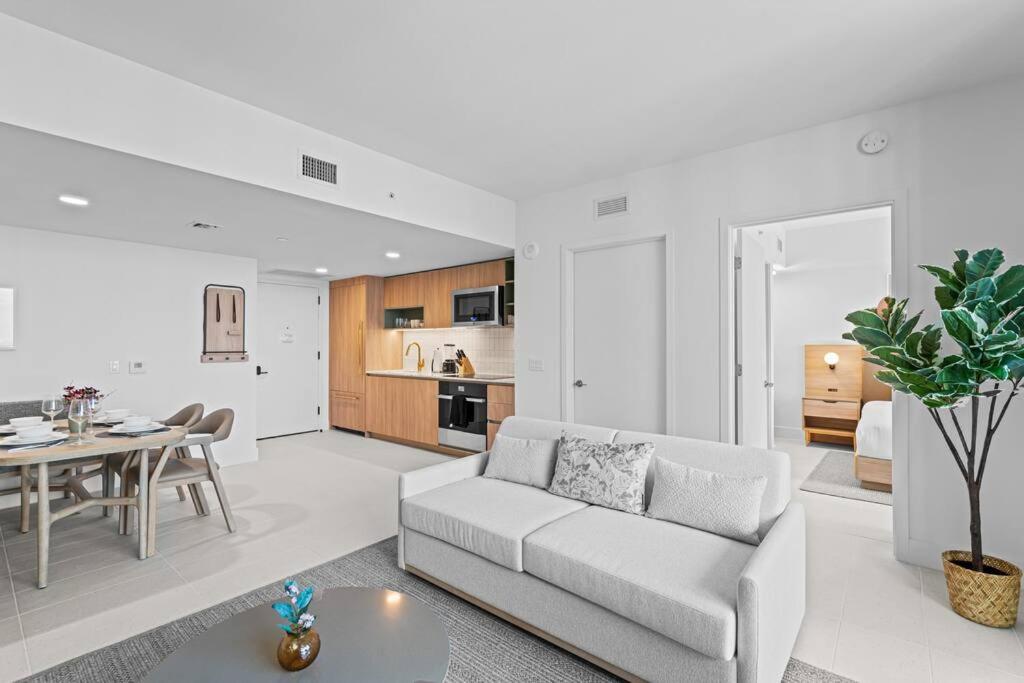 NEW Luxurious Apartment Floor 35th - Miami's heart