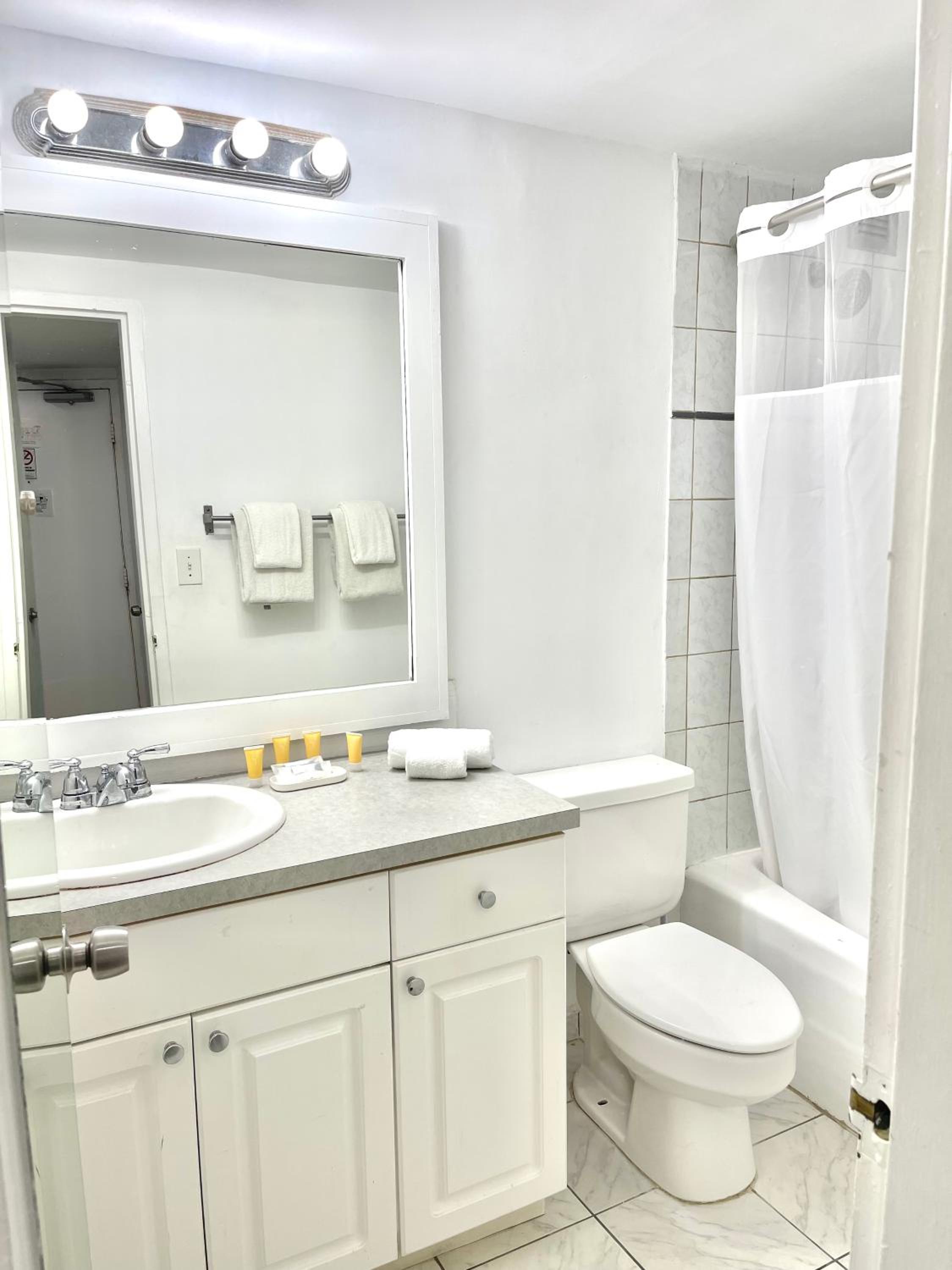 New Point Miami Beach Apartments