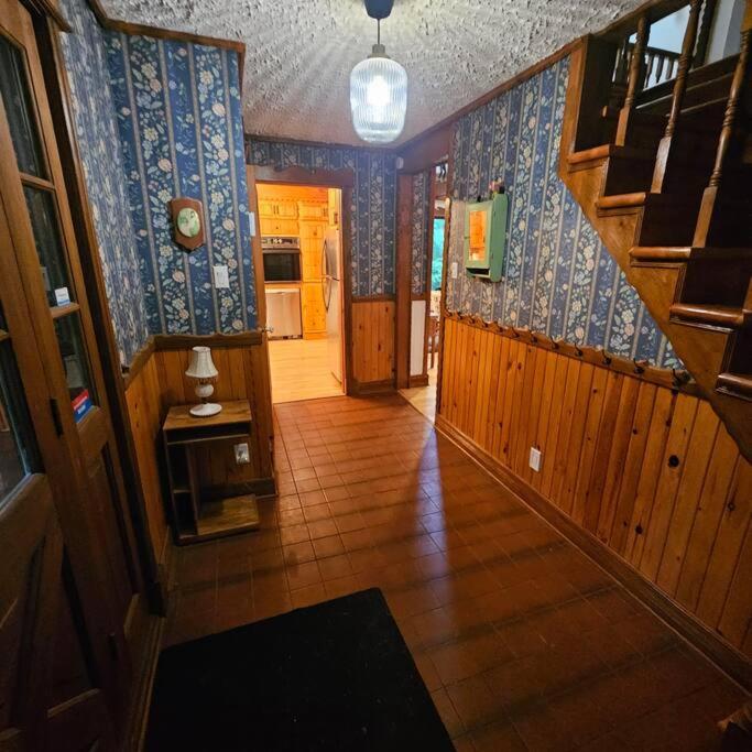 Superbe chalet authentique sur le lac et spa