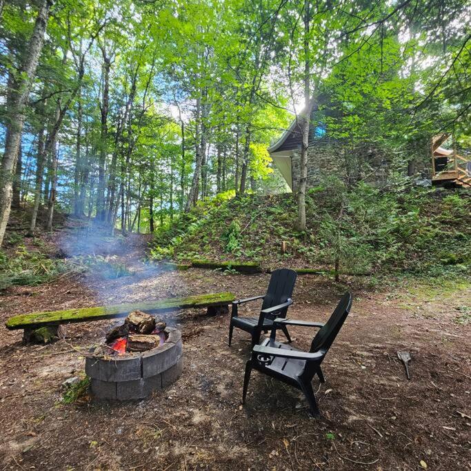 Superbe chalet authentique sur le lac et spa