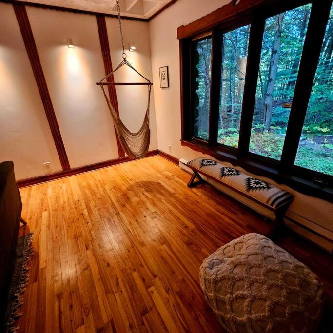 Superbe chalet authentique sur le lac et spa