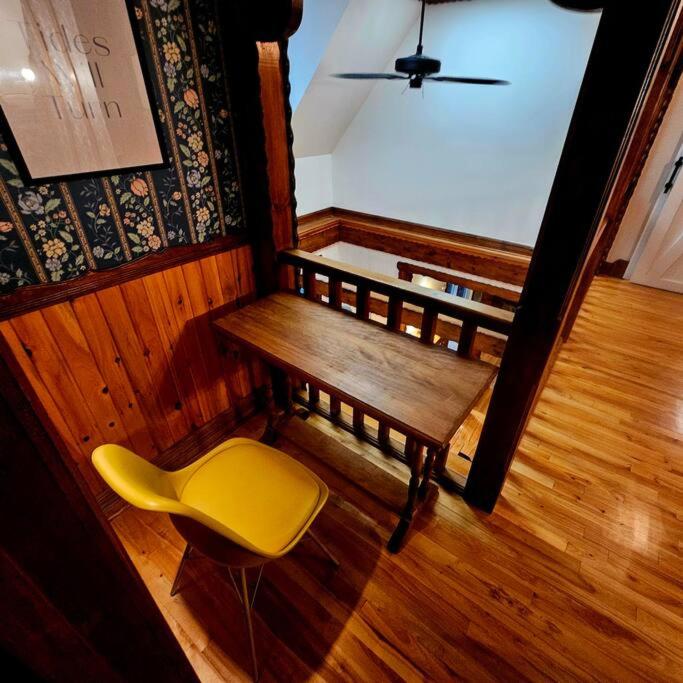 Superbe chalet authentique sur le lac et spa