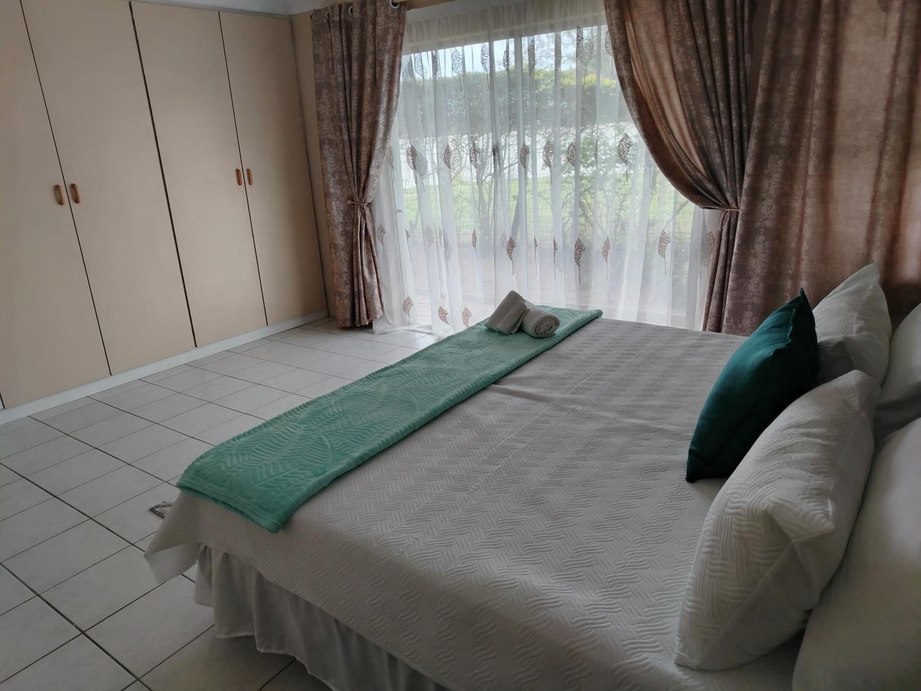 Complete10 Guest House view 5