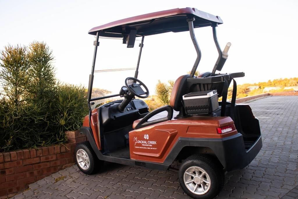 Getaway Luxury Golf Estate - 15 minutes from Lanseria airport