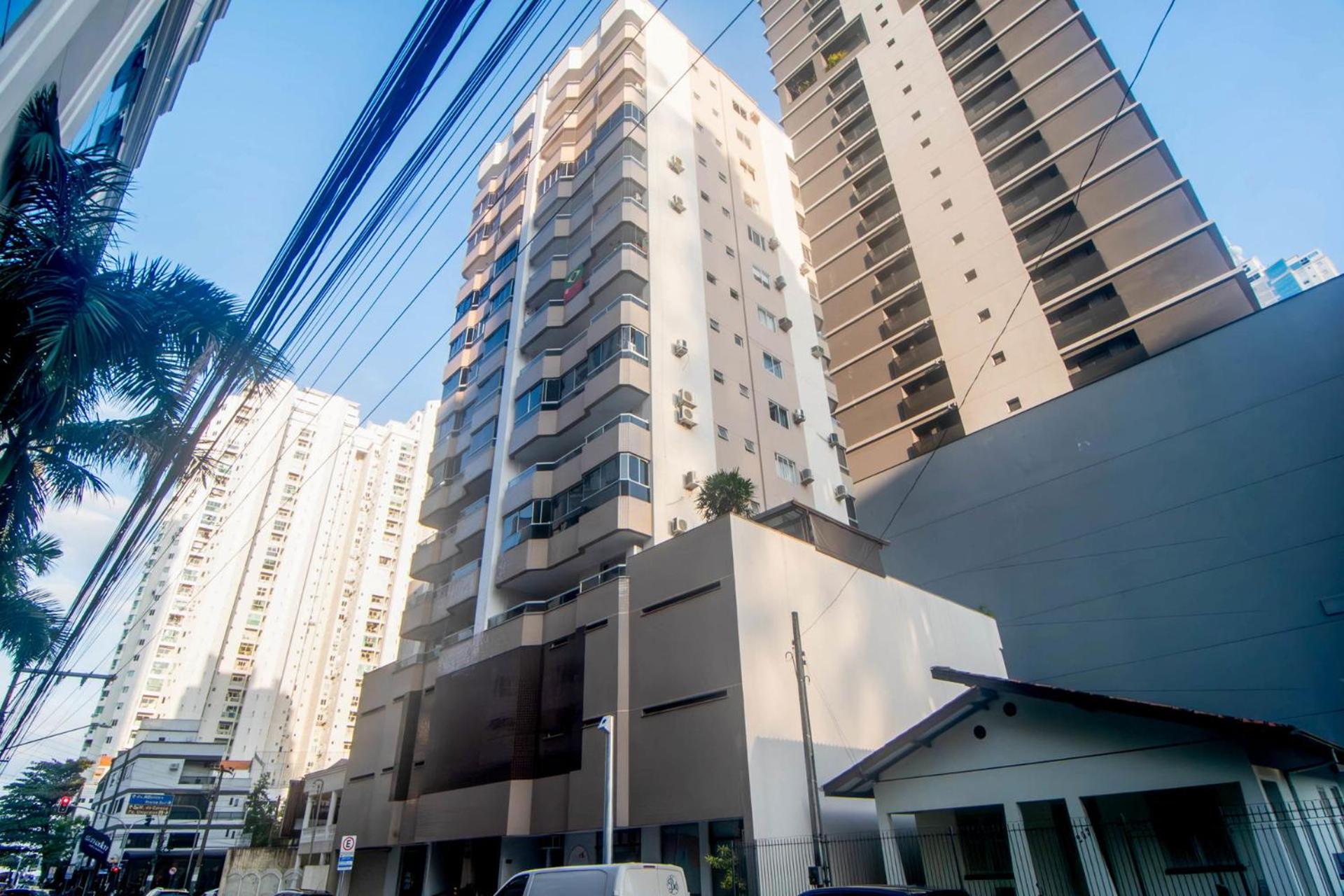Apto com vista para o mar na Barra Norte YF4514