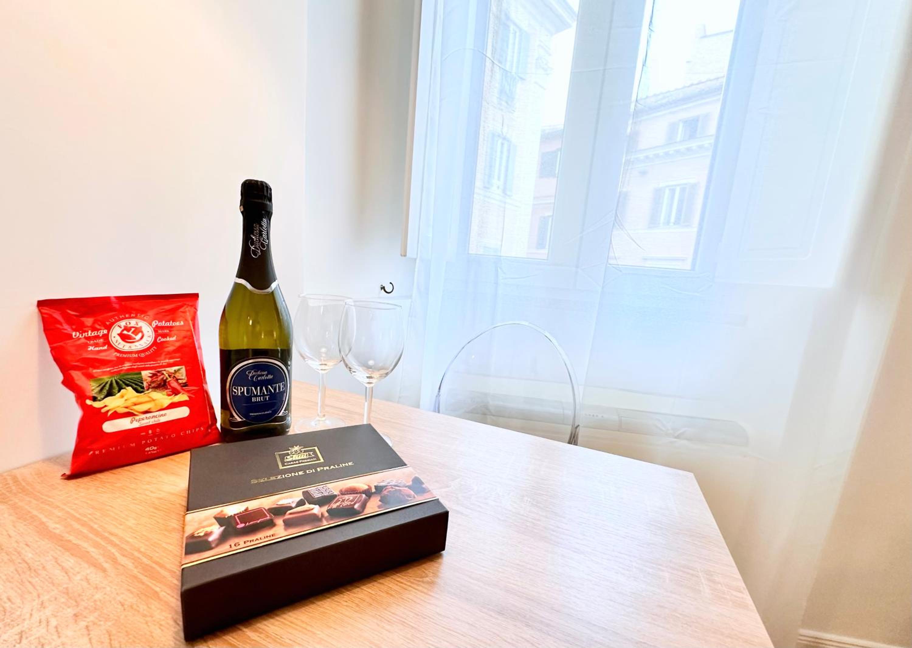 Elegantis Trevi Suite Apartment - Just 50m from Trevi Fountain