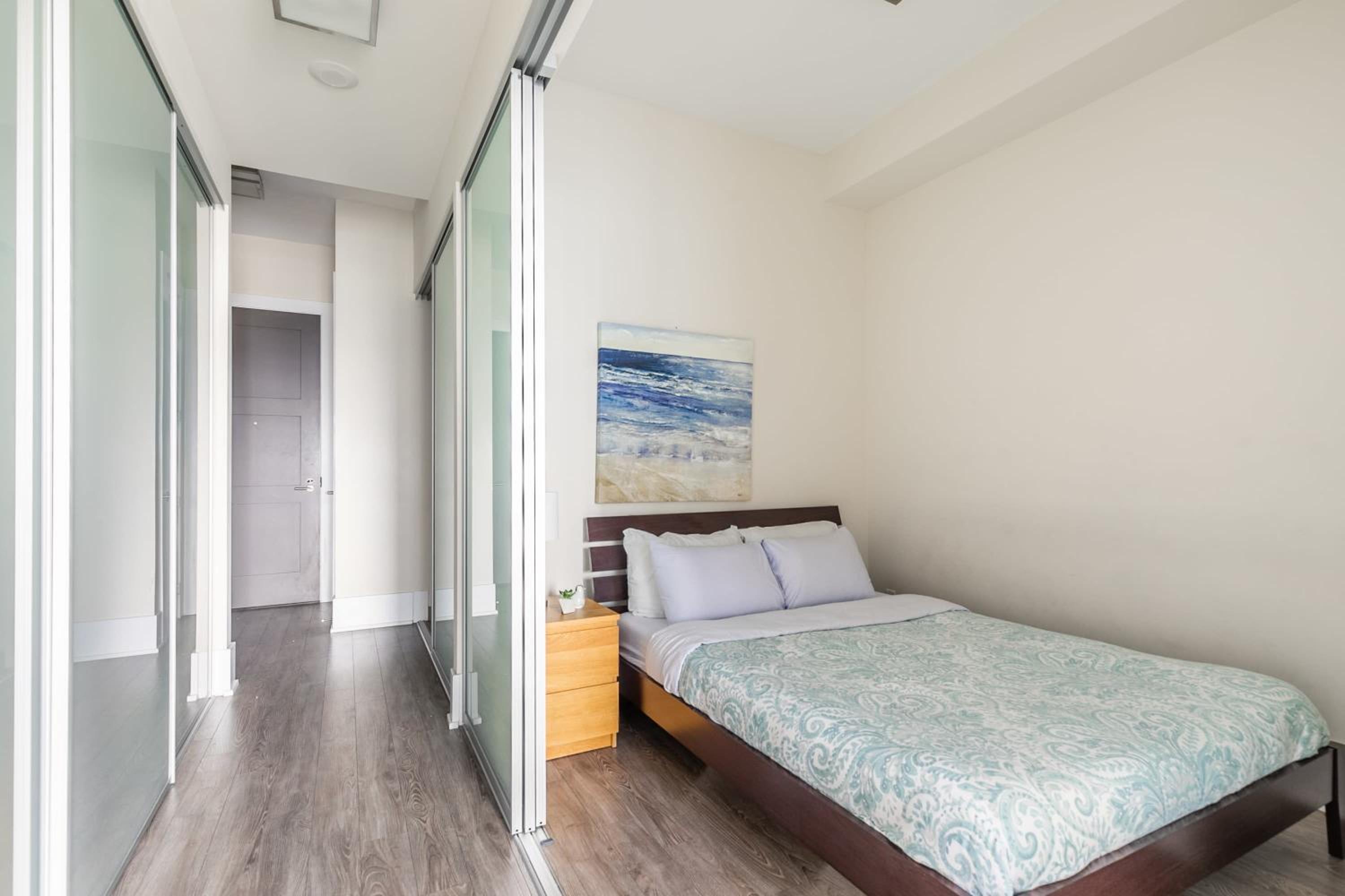 Modern Suite w City Views - Downtown
