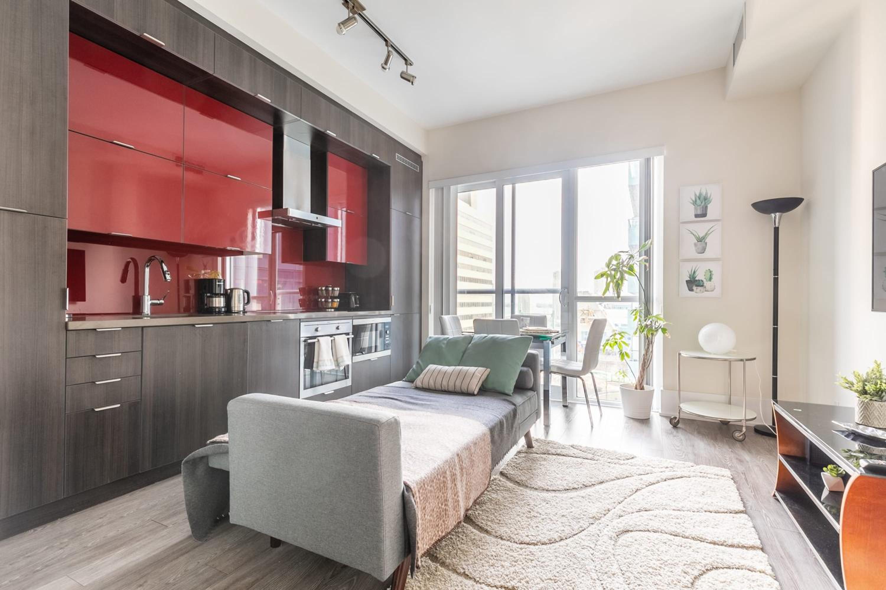 Modern Suite w City Views - Downtown