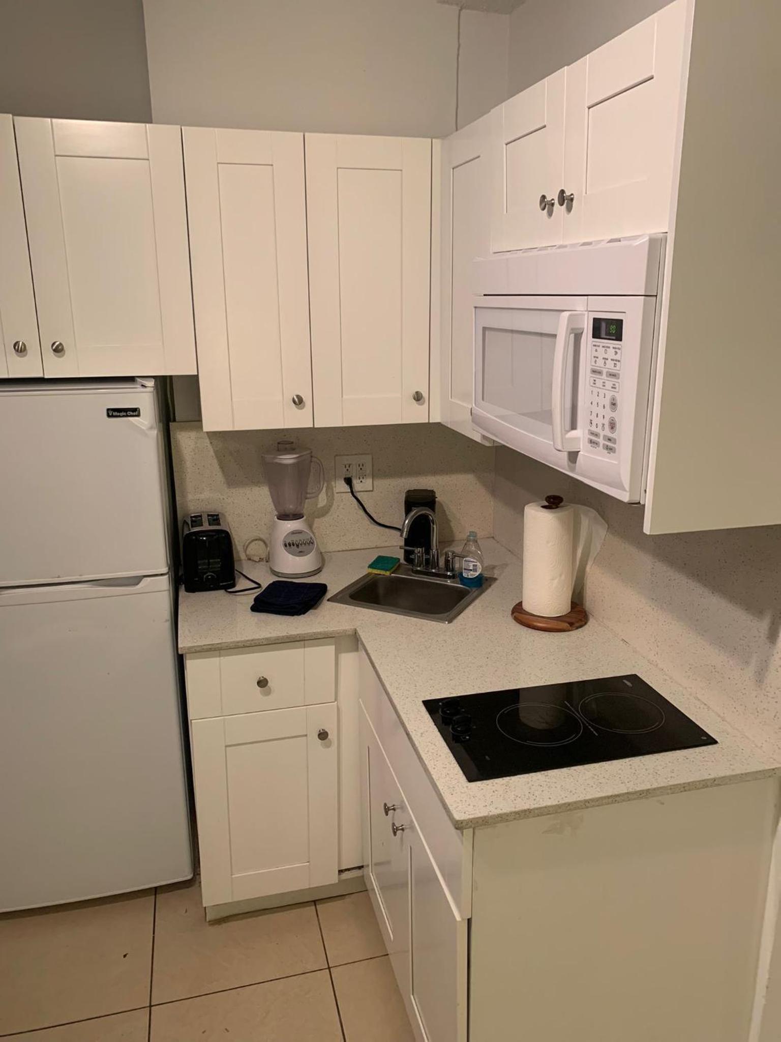 Ocean Front Casablanca Studios with FULL KITCHENS & Beach access By BL Rentals