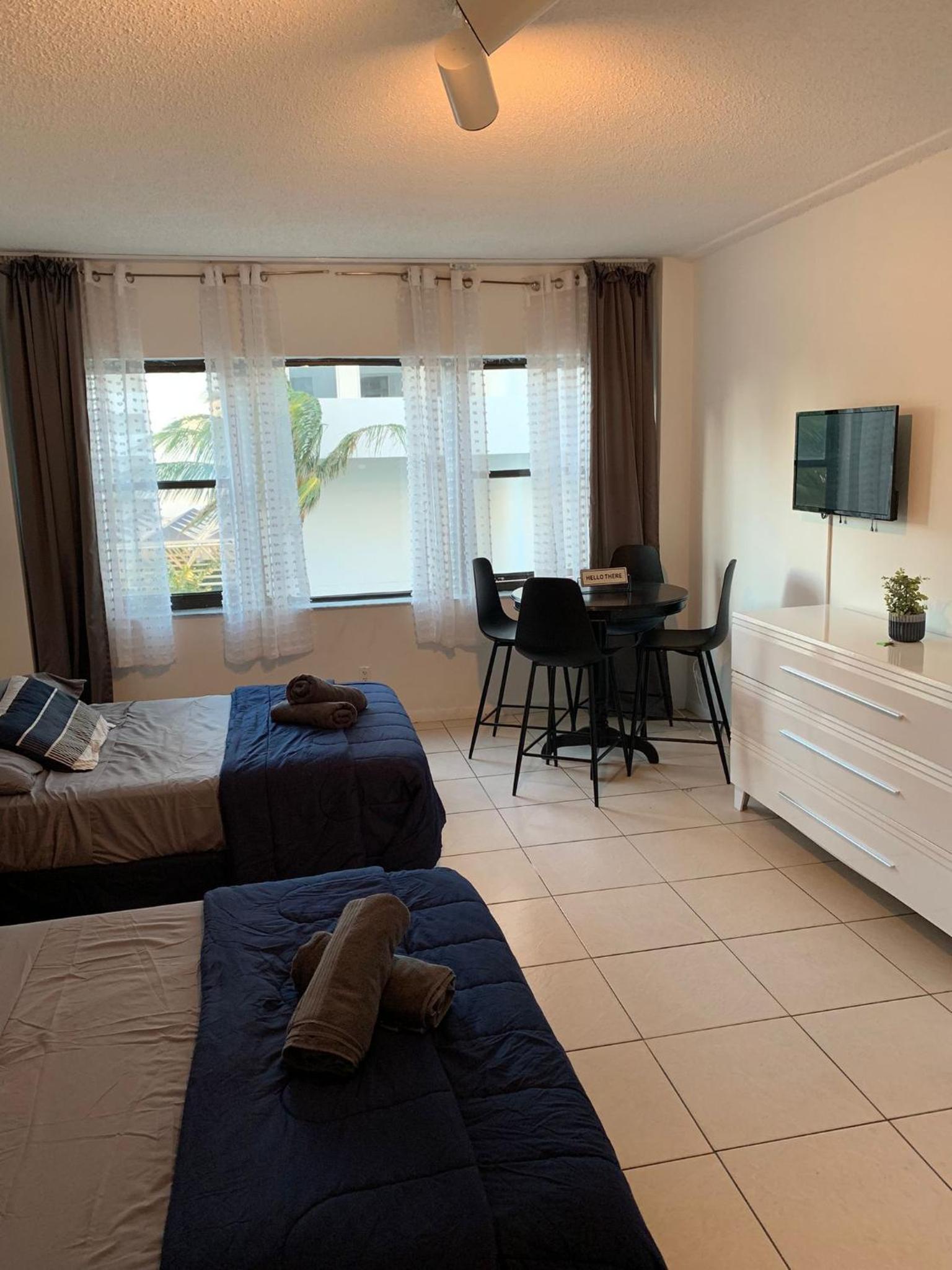 Ocean Front Casablanca Studios with FULL KITCHENS & Beach access By BL Rentals