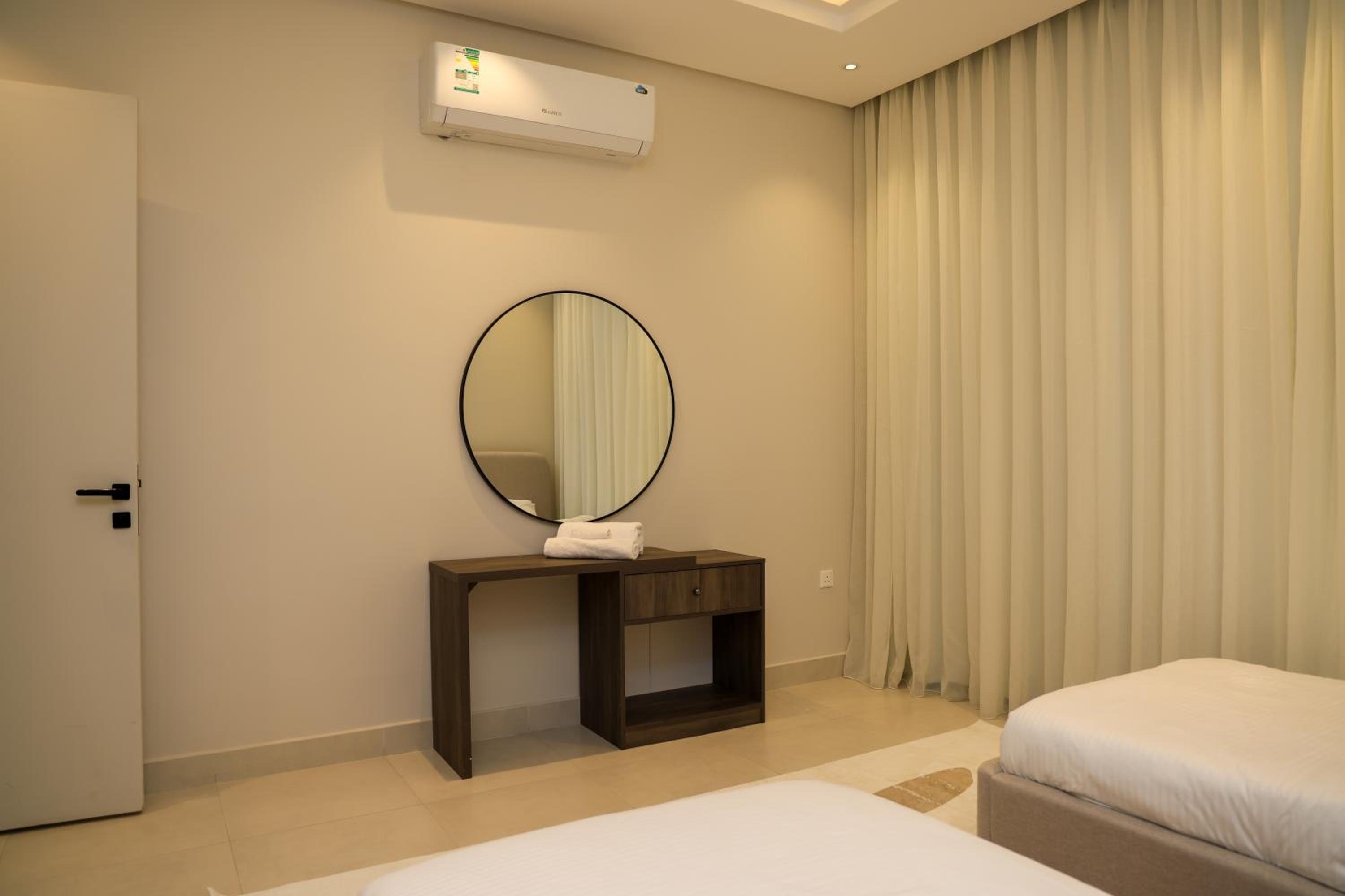 Elegant & Spacious Apartment