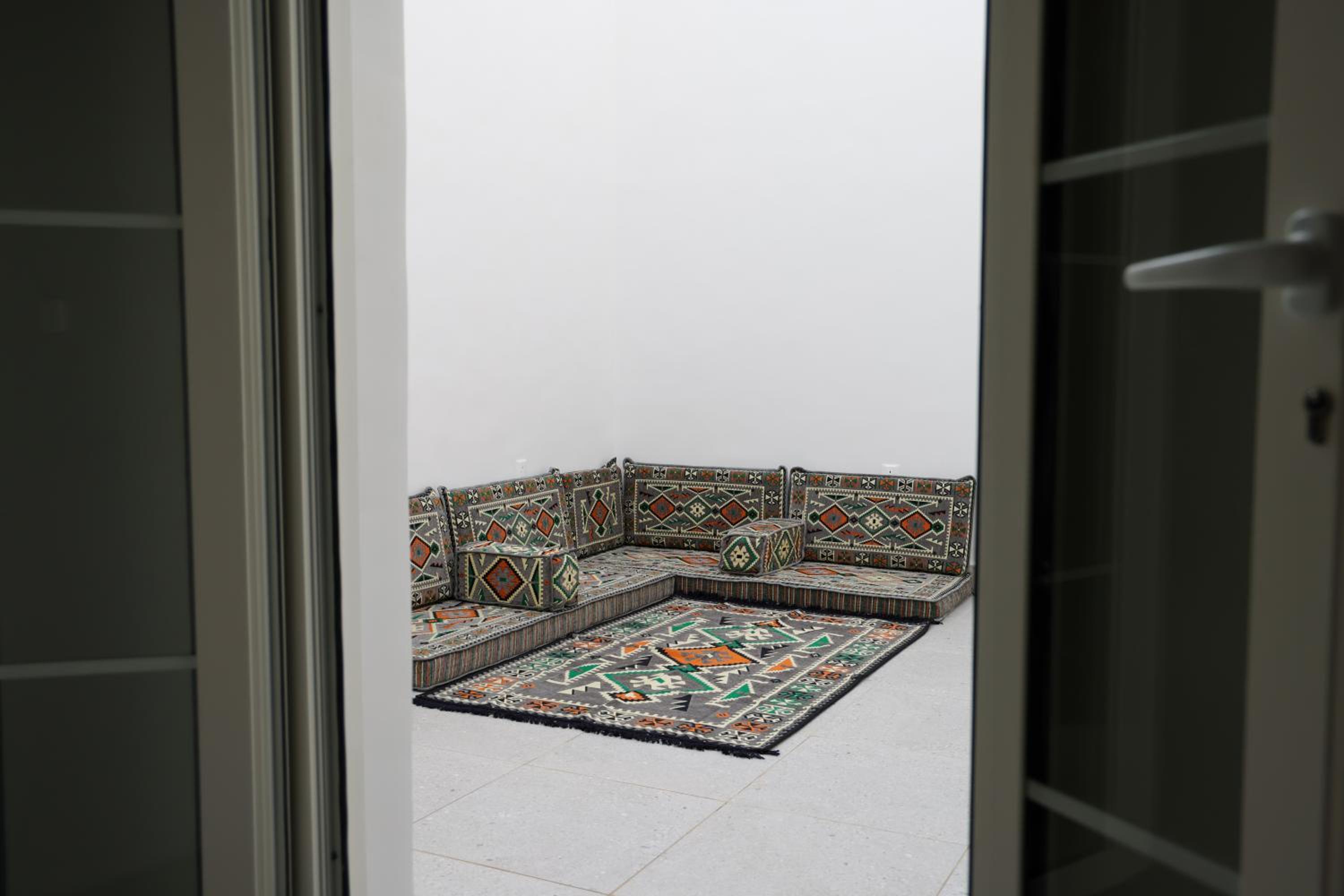 Elegant & Spacious Apartment
