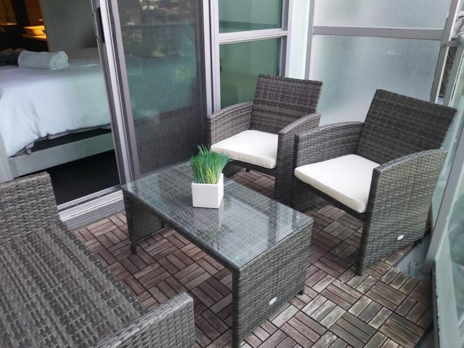 Stunning Unique Rare 2Bed 2Bath Central DTown Loft