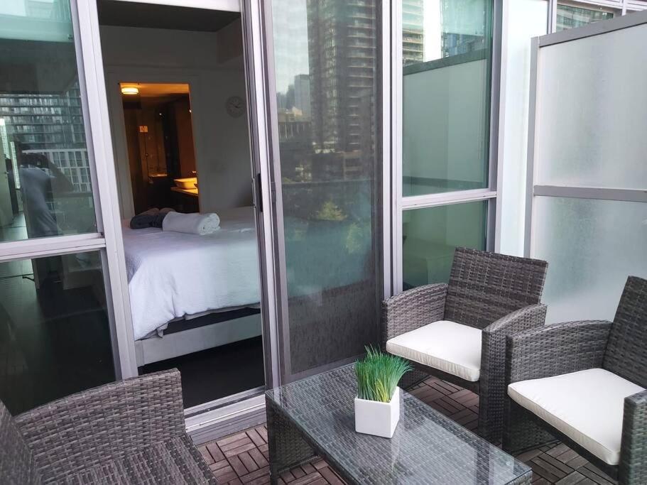 Stunning Unique Rare 2Bed 2Bath Central DTown Loft