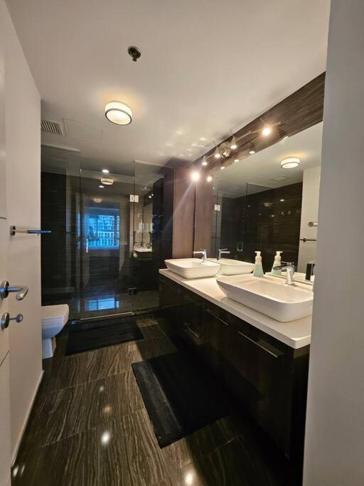 Stunning Unique Rare 2Bed 2Bath Central DTown Loft
