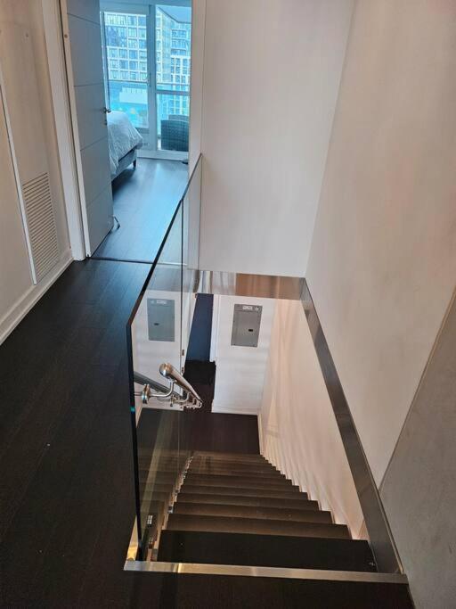 Stunning Unique Rare 2Bed 2Bath Central DTown Loft