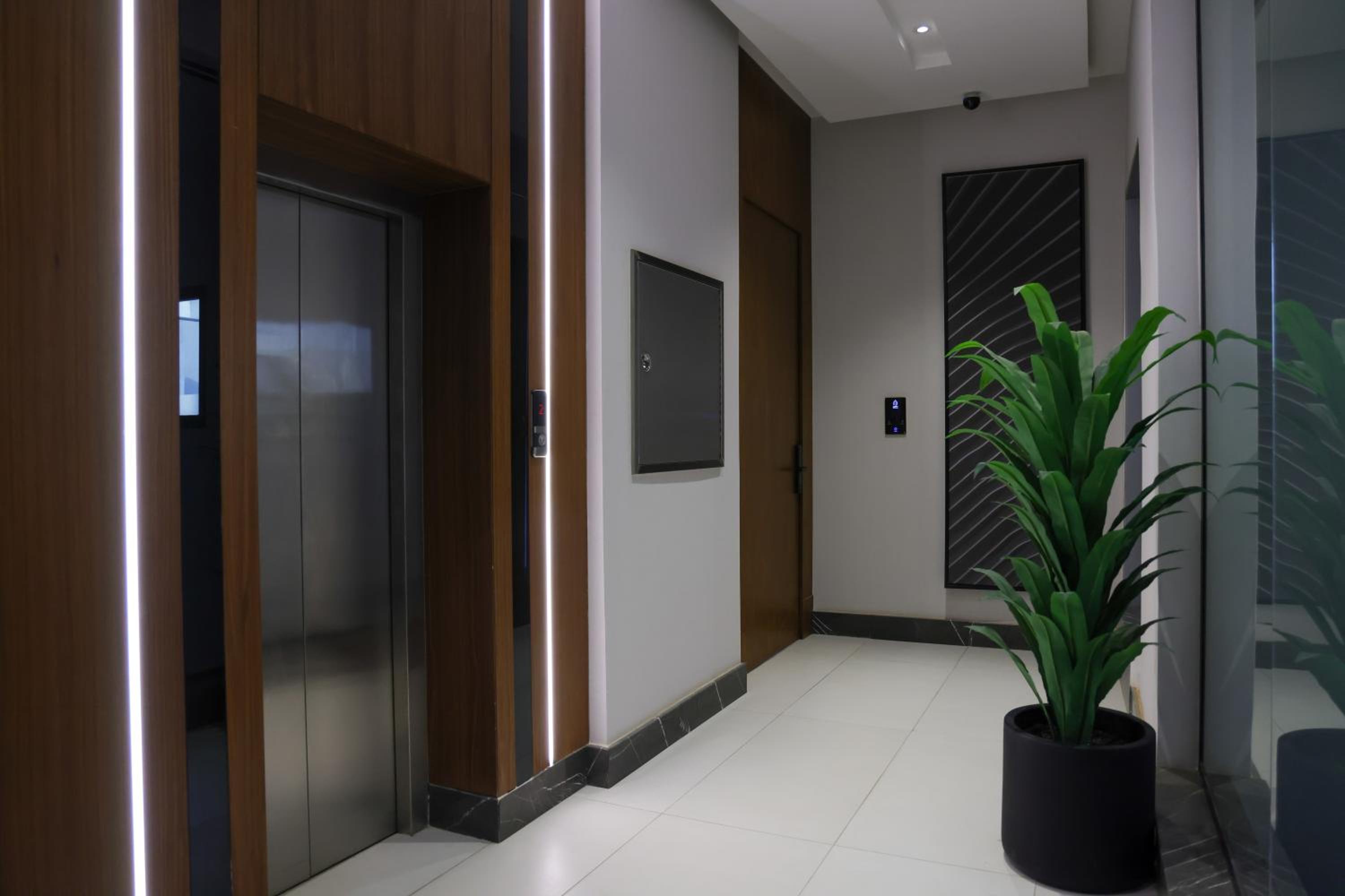 Elegant & Spacious Apartment