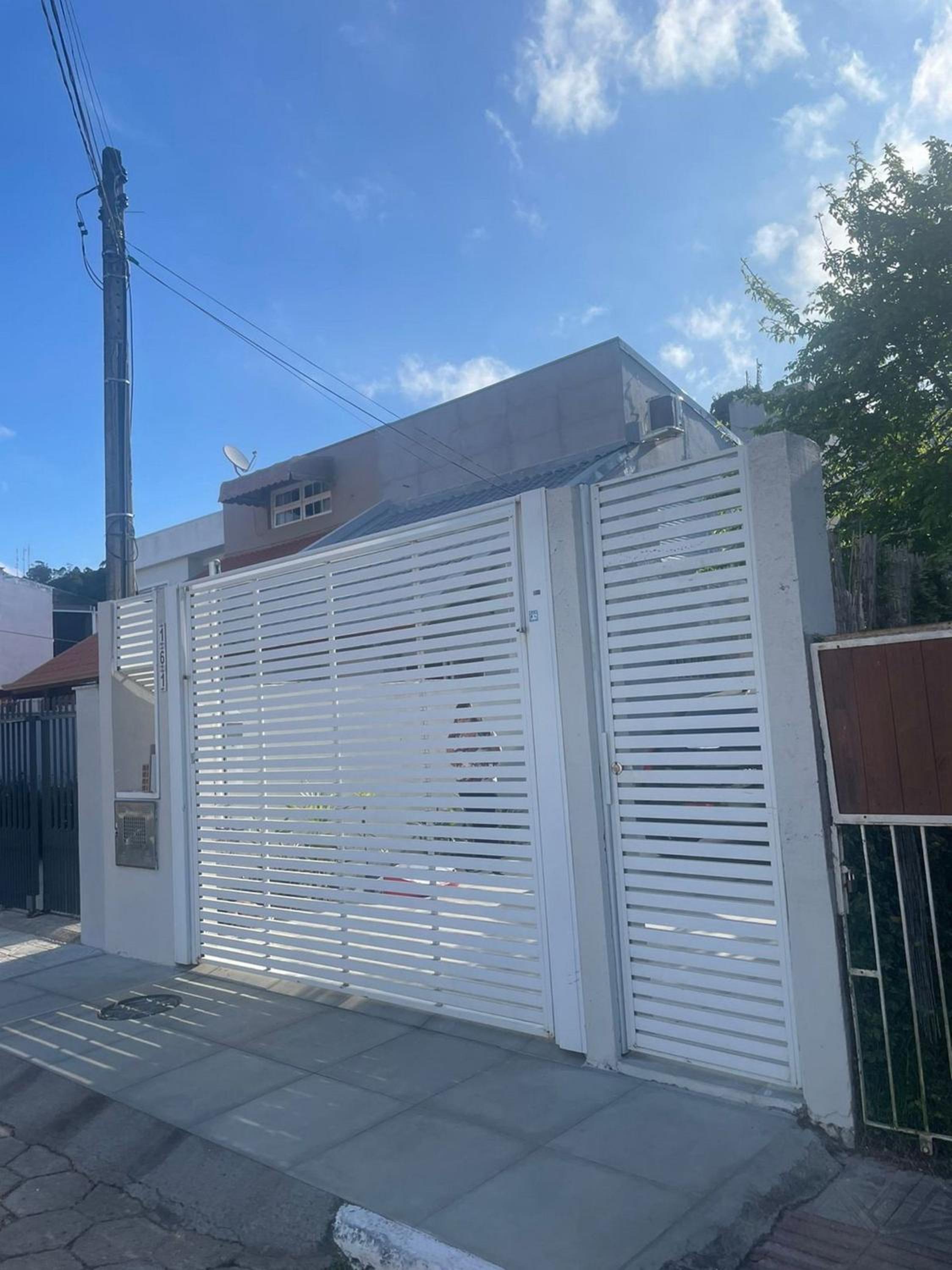 Casa ao Lado da Praia de Canasvieiras - Floripa