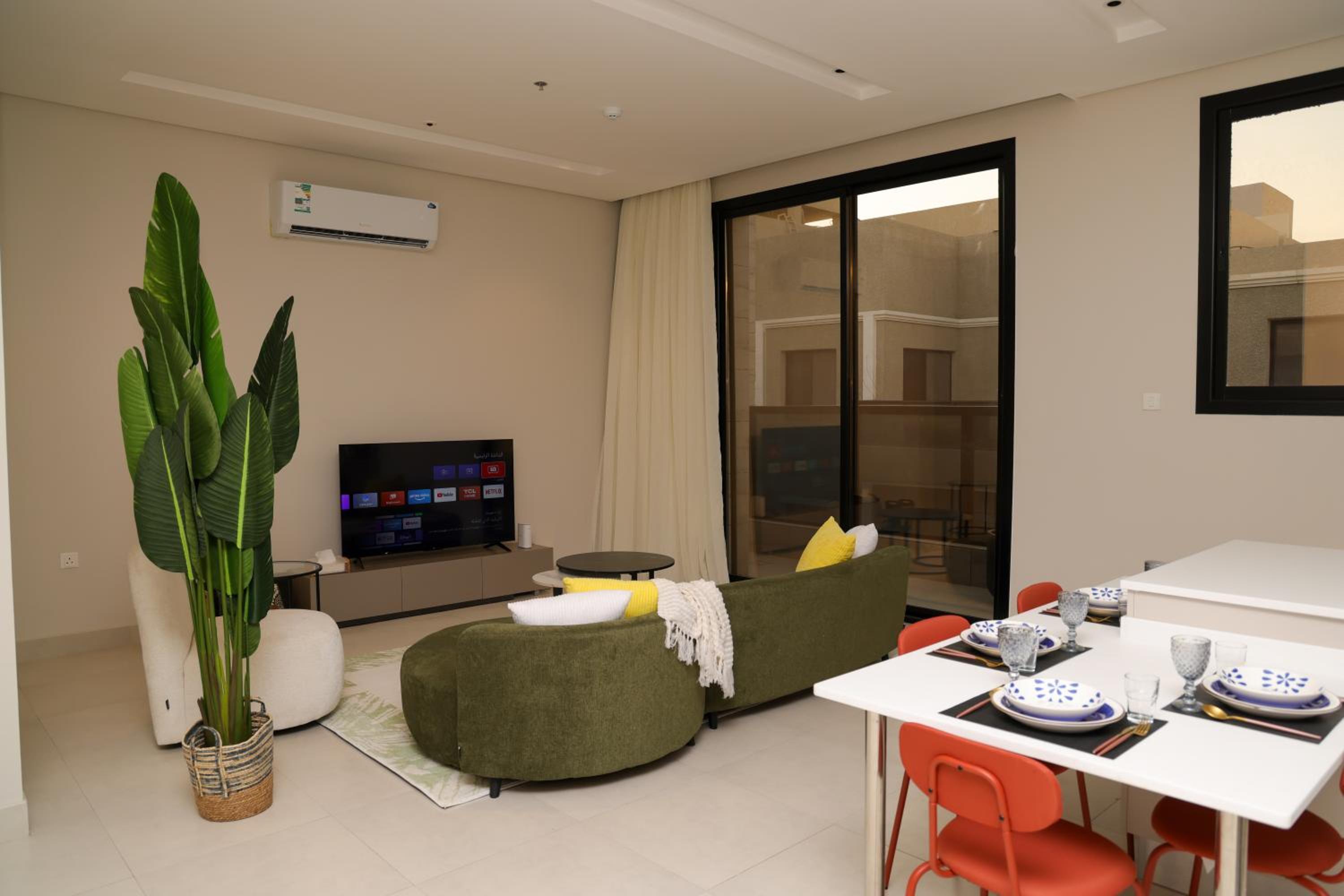 Elegant & Spacious Apartment