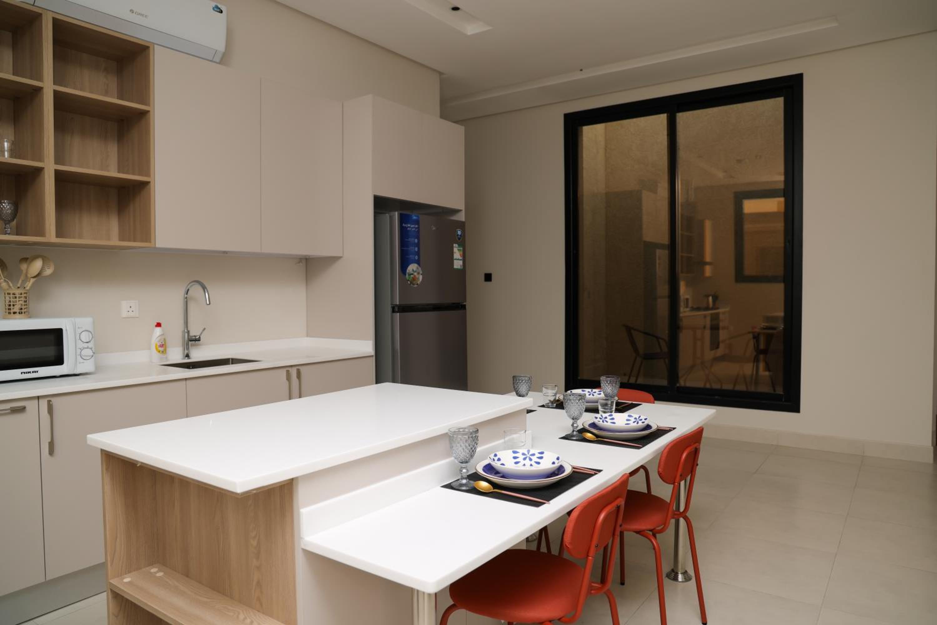 Elegant & Spacious Apartment