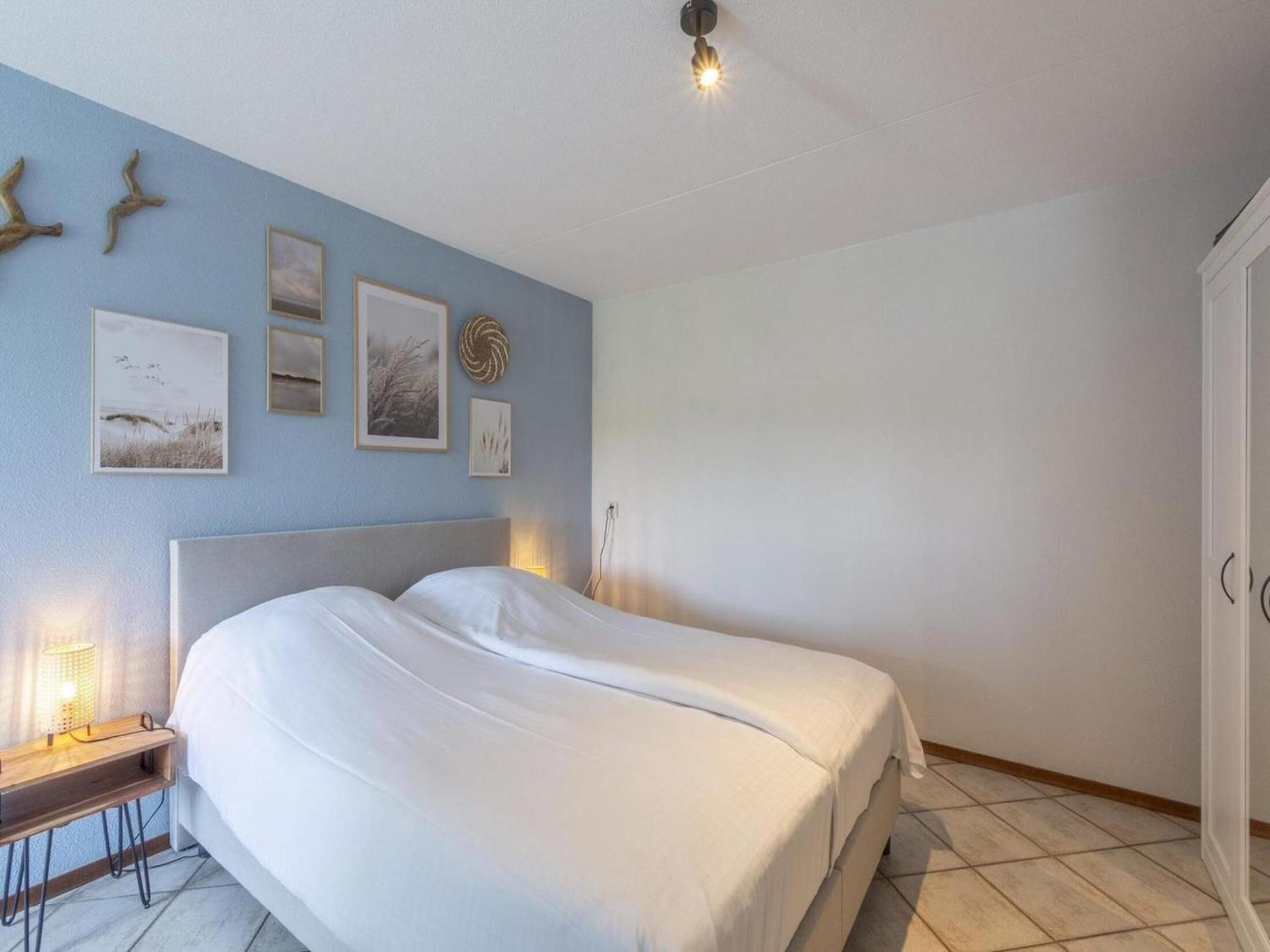 Wijde Blick 310 apartment near Callanstoog beach view 4