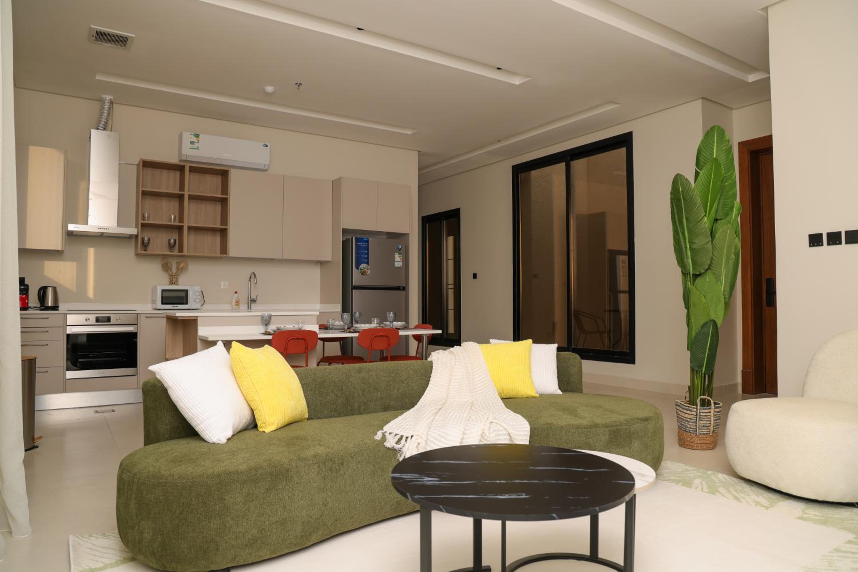 Elegant & Spacious Apartment