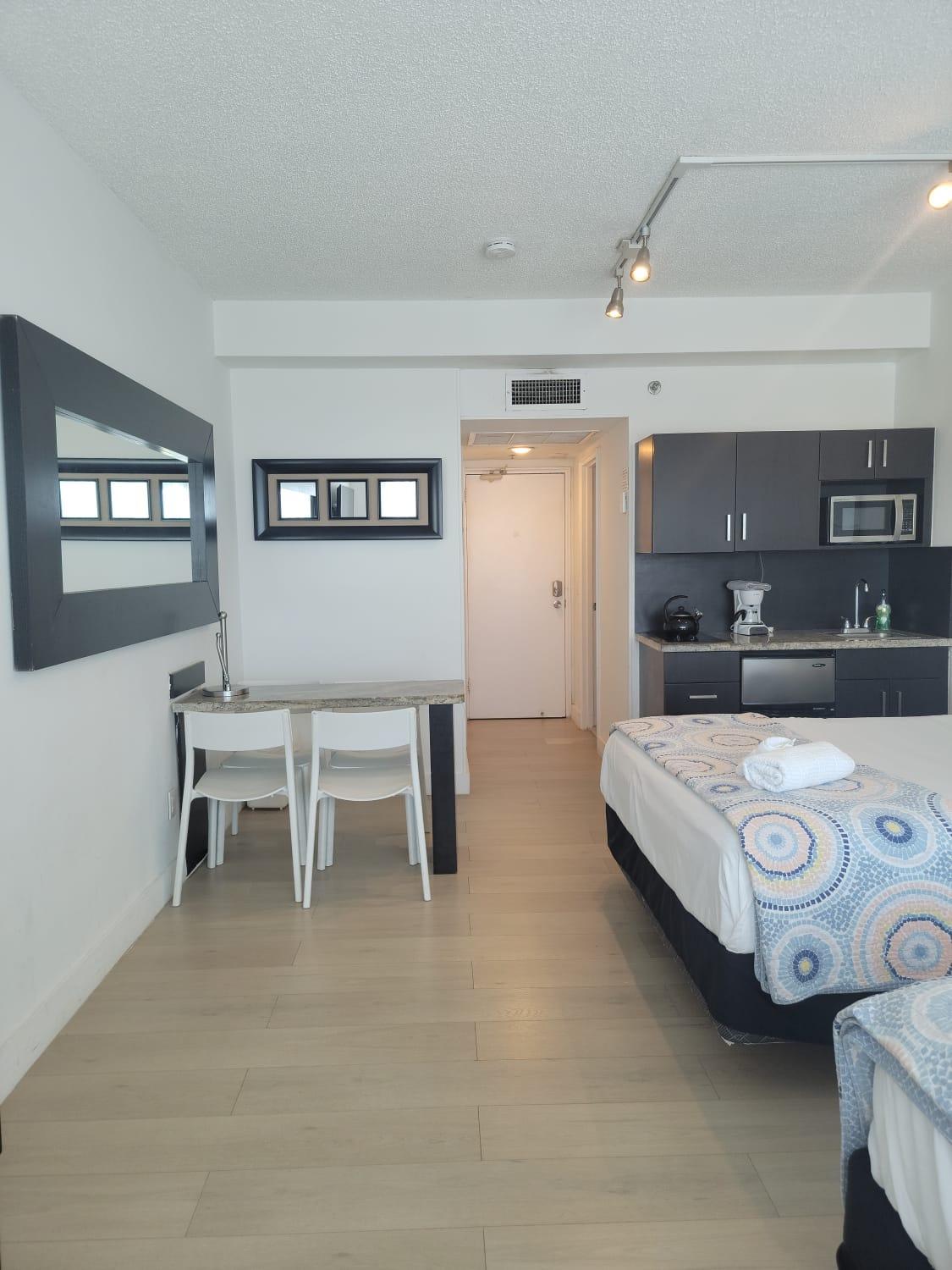 Ocean Front Casablanca Studios with FULL KITCHENS & Beach access By BL Rentals