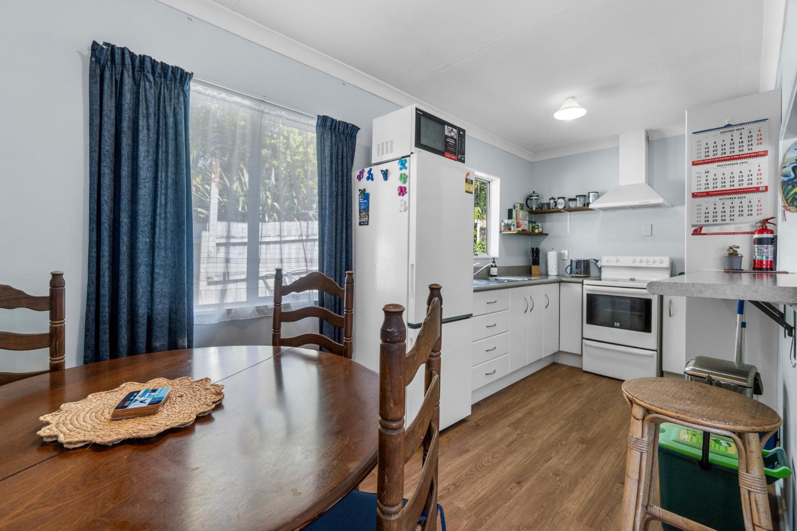 Surf Shack Haven - Raglan Holiday Home view 5