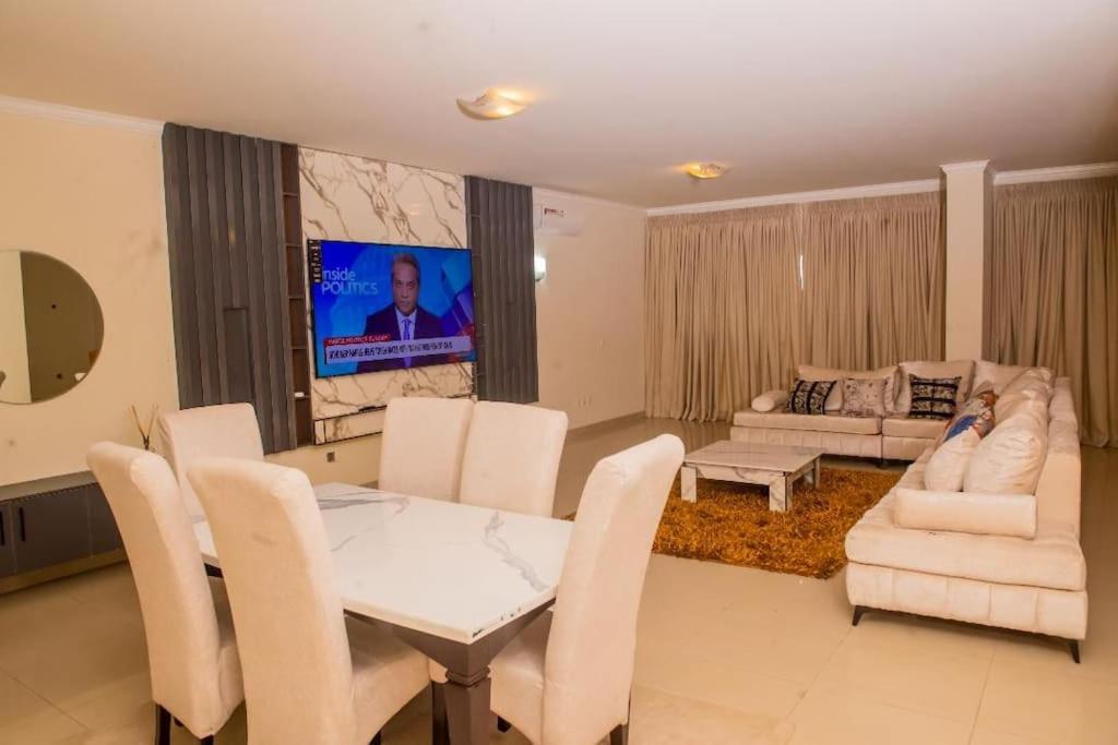 Luxurious 3 bedroom Condo, B20 Mason Apartment, Ikoyi view 4