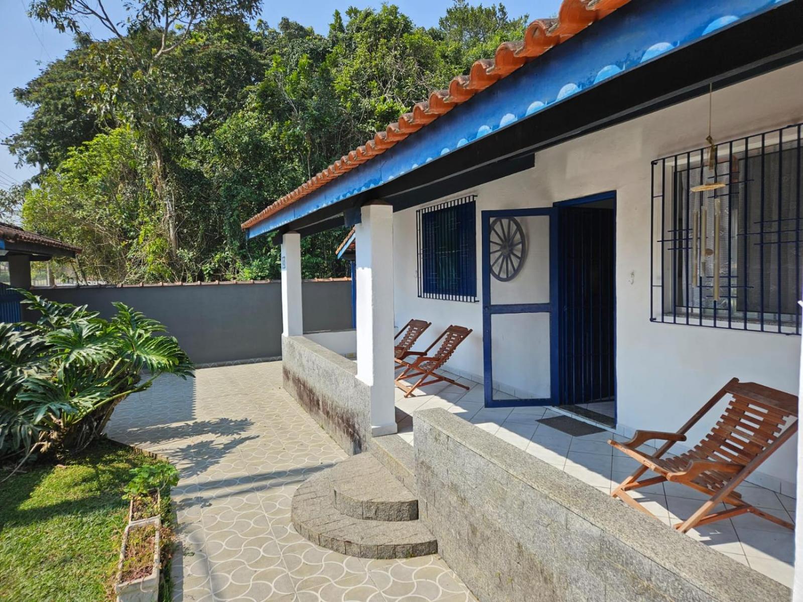 Casa com Quadra de Areia para 21 pessoas em Boracéia São Seba