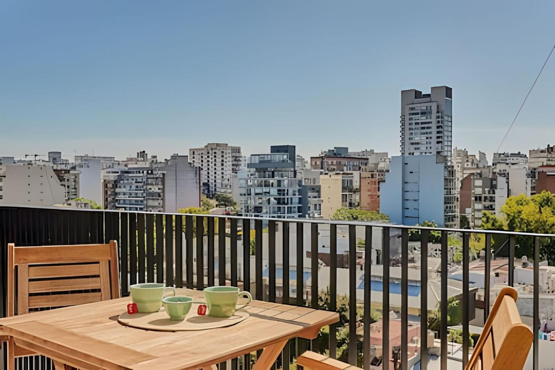 Luxury 5-Star Building Heated Pool, BBQ, Gym, Sauna in the Heart of Palermo Hollywood