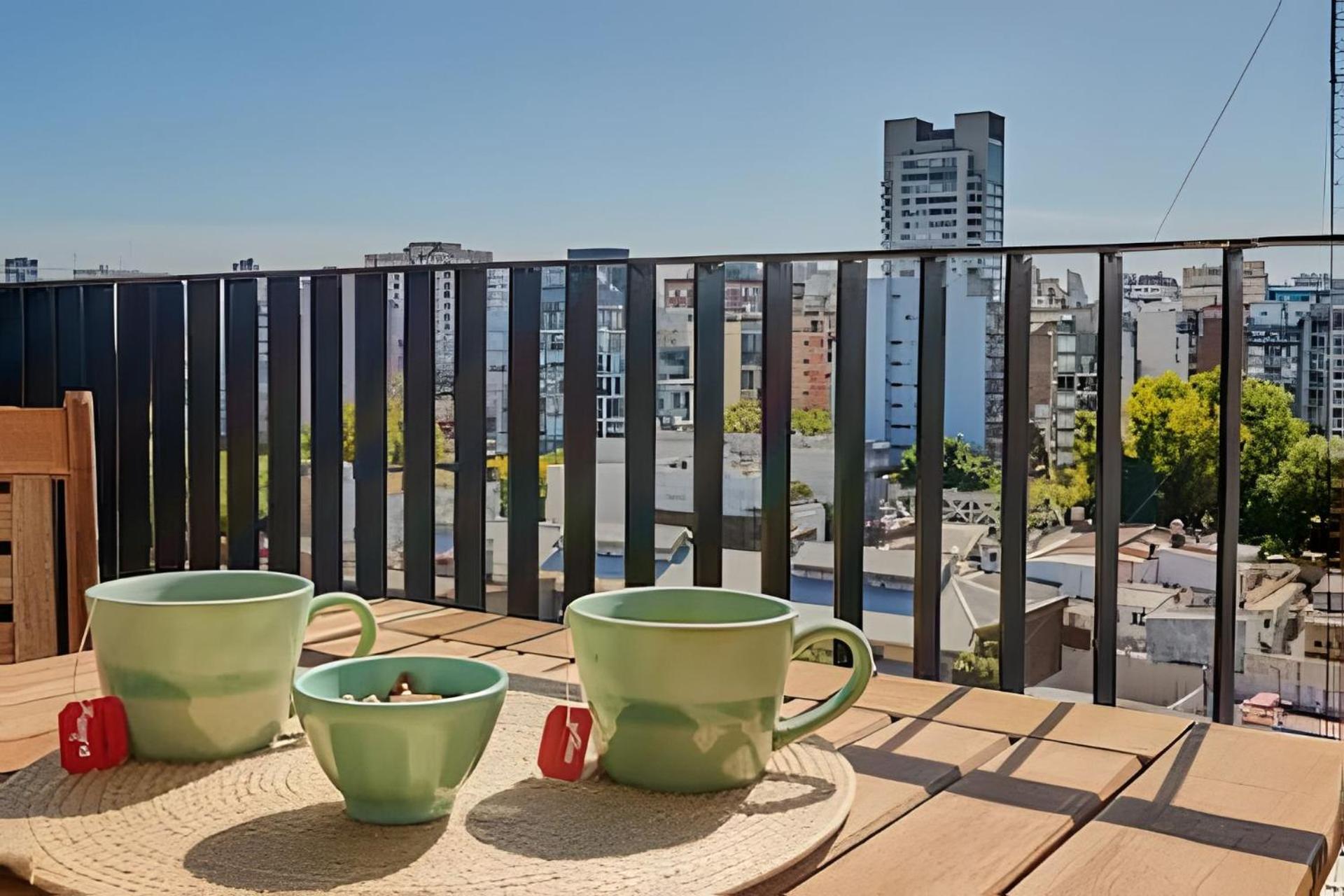 Luxury 5-Star Building Heated Pool, BBQ, Gym, Sauna in the Heart of Palermo Hollywood