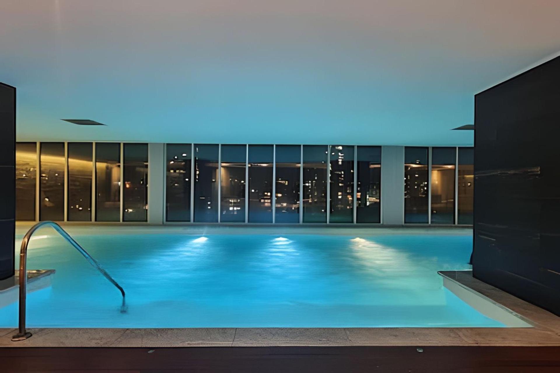 Luxury 5-Star Building Heated Pool, BBQ, Gym, Sauna in the Heart of Palermo Hollywood
