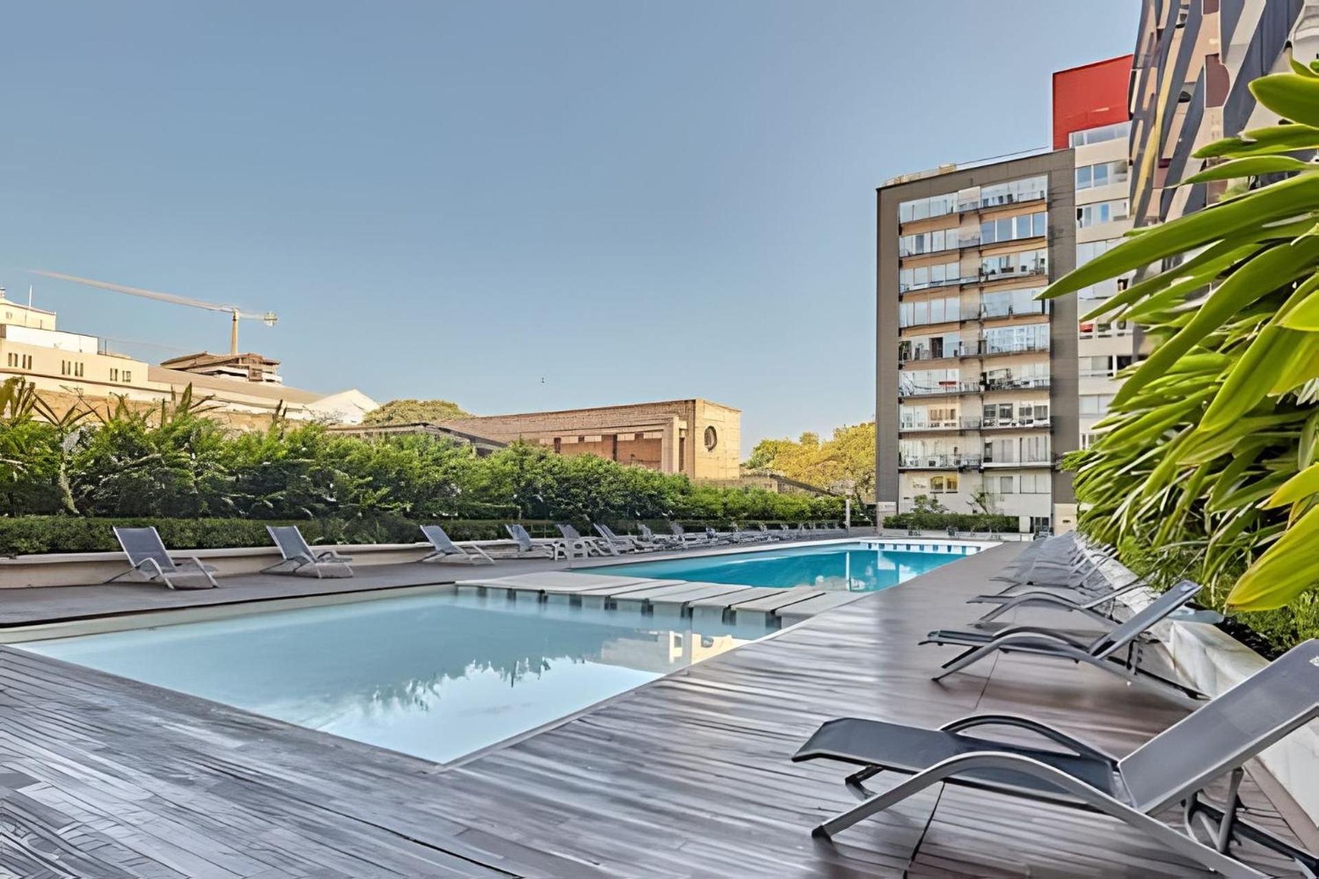 Luxury 5-Star Building Heated Pool, BBQ, Gym, Sauna in the Heart of Palermo Hollywood