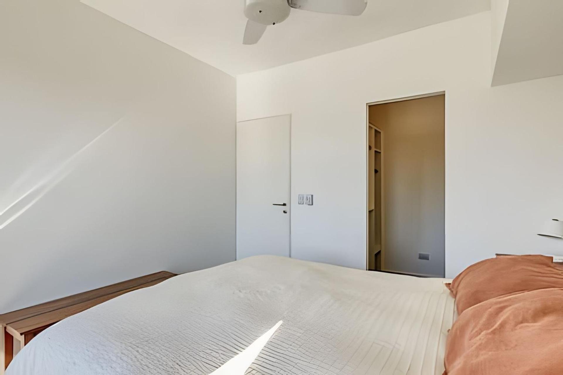 Luxury 5-Star Building Heated Pool, BBQ, Gym, Sauna in the Heart of Palermo Hollywood