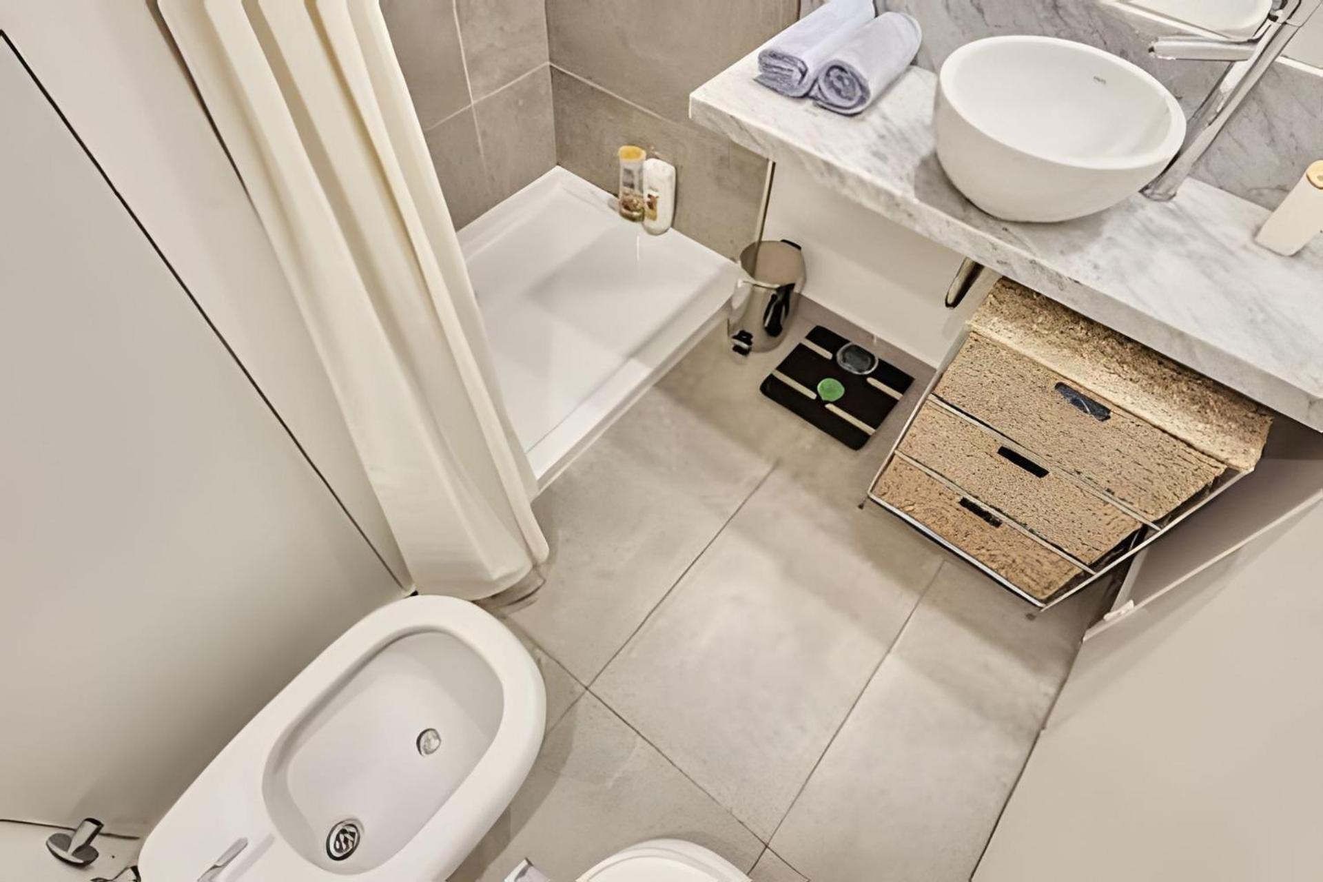 Luxury 5-Star Building Heated Pool, BBQ, Gym, Sauna in the Heart of Palermo Hollywood