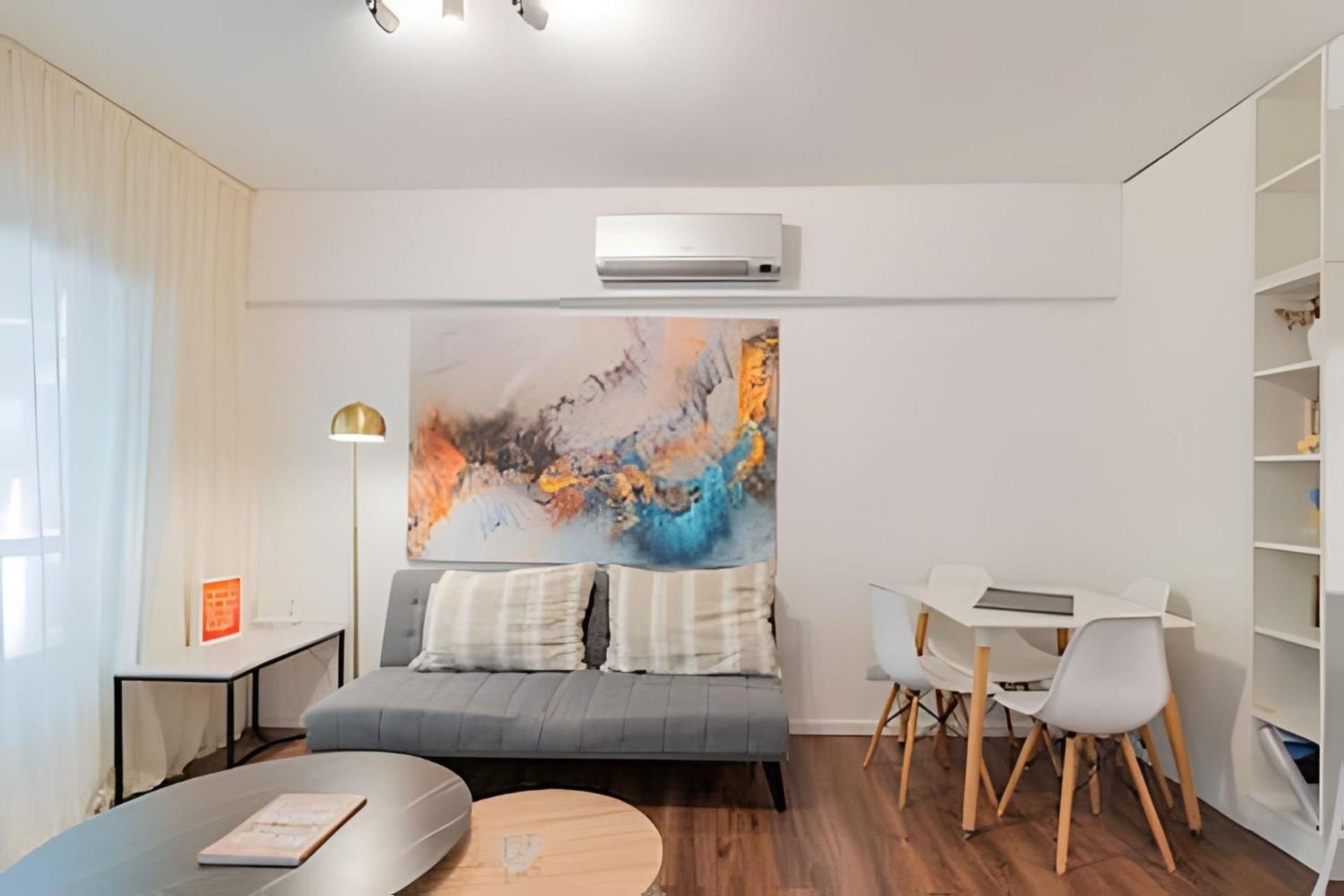 Luxury 5-Star Building Heated Pool, BBQ, Gym, Sauna in the Heart of Palermo Hollywood