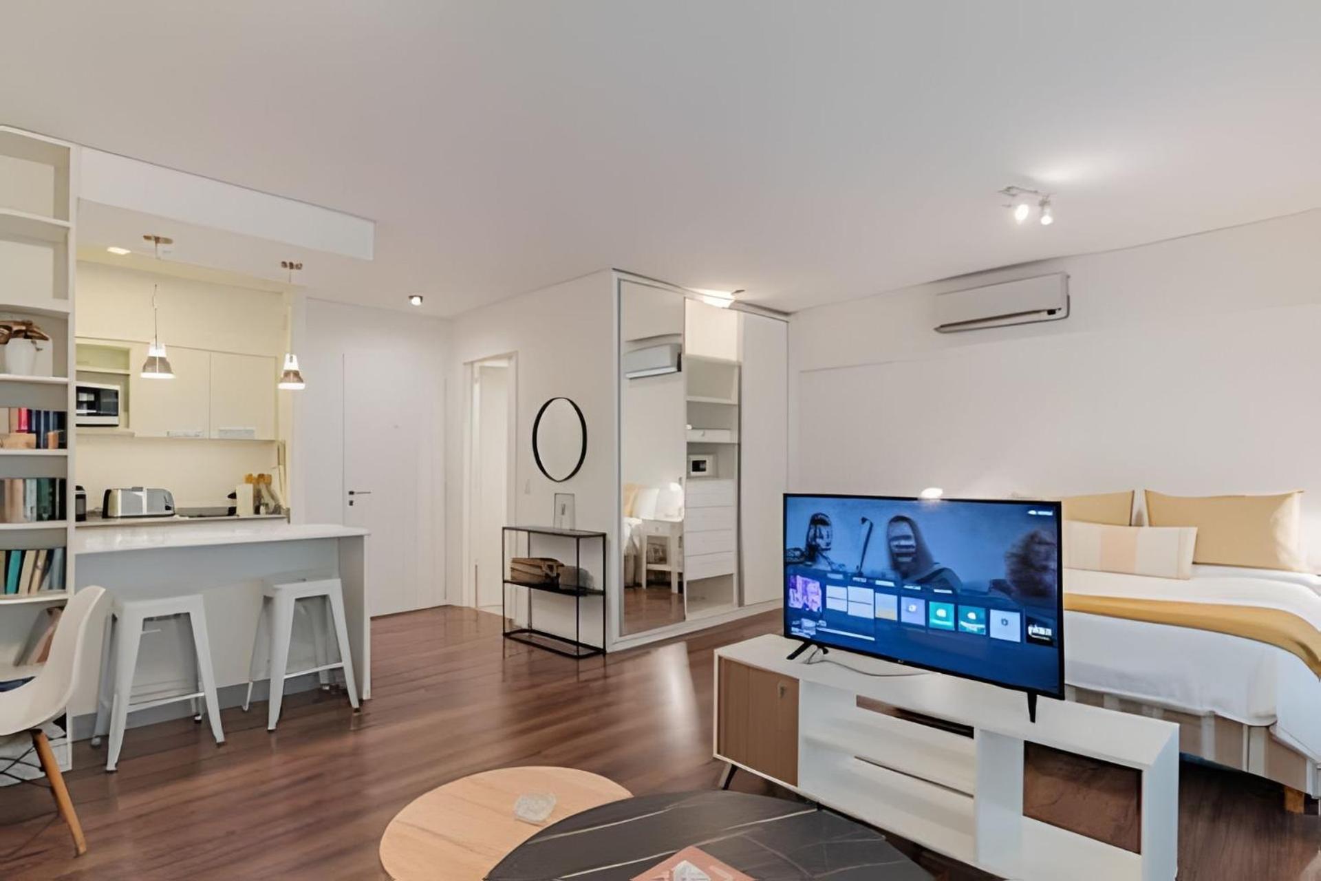 Luxury 5-Star Building Heated Pool, BBQ, Gym, Sauna in the Heart of Palermo Hollywood