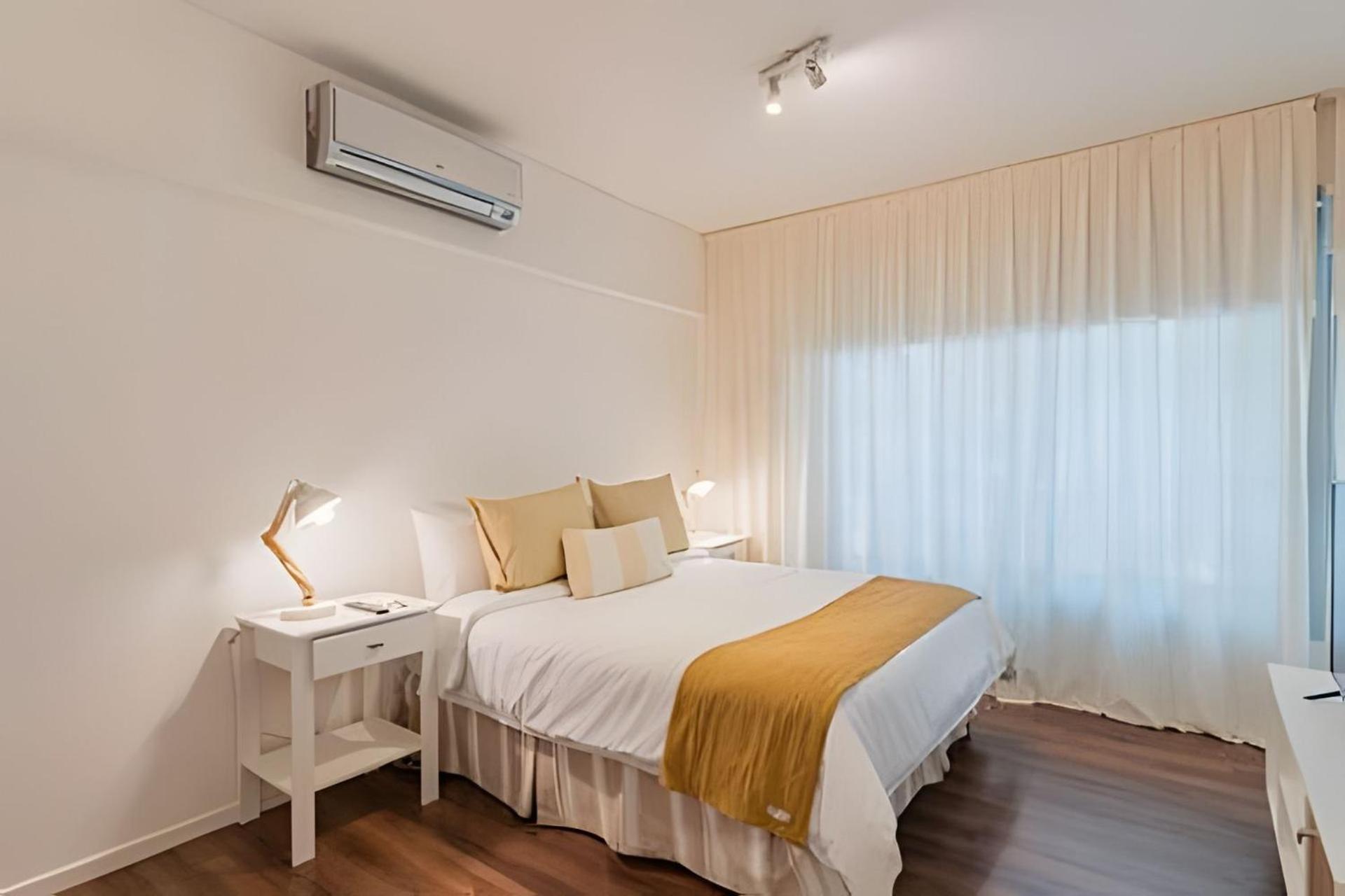 Luxury 5-Star Building Heated Pool, BBQ, Gym, Sauna in the Heart of Palermo Hollywood