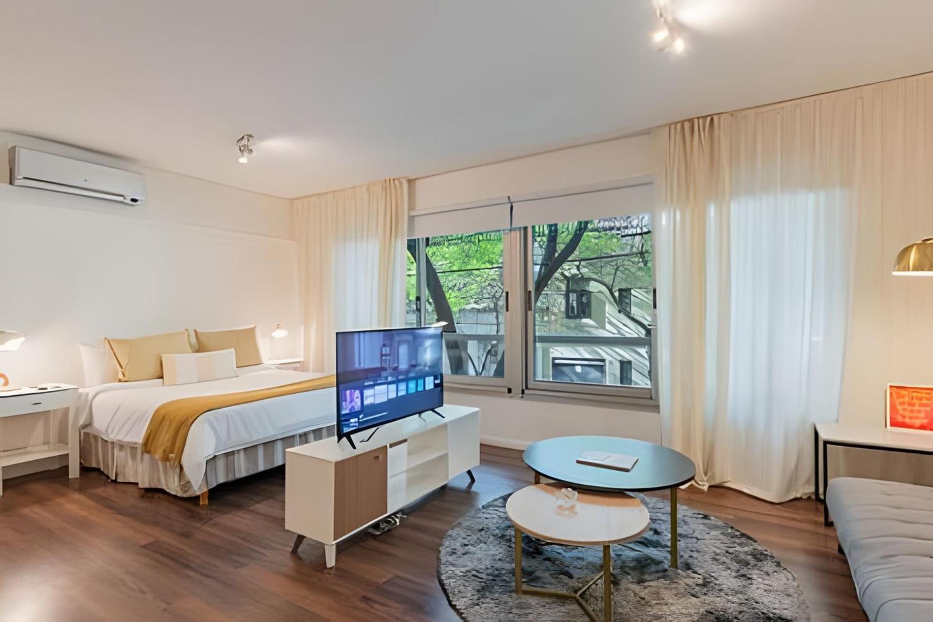 Luxury 5-Star Building Heated Pool, BBQ, Gym, Sauna in the Heart of Palermo Hollywood