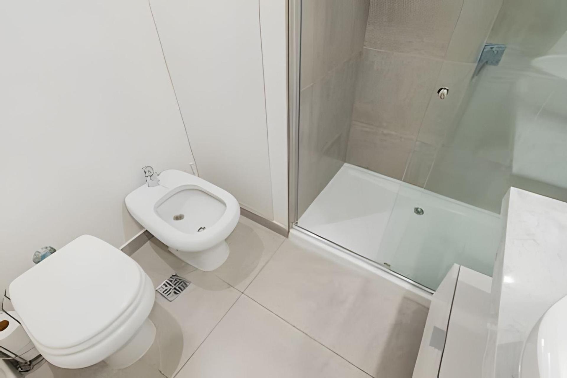 Luxury 5-Star Building Heated Pool, BBQ, Gym, Sauna in the Heart of Palermo Hollywood