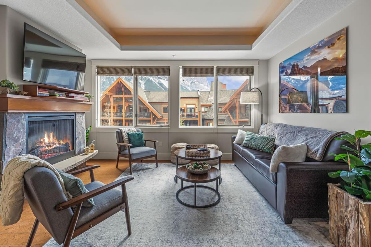 Luxury Rockies Retreat 1BR with Views