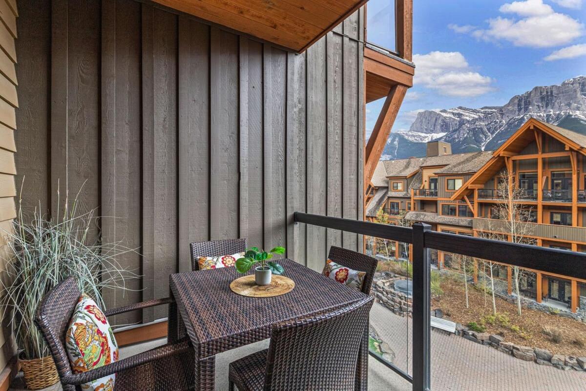 Luxury Rockies Retreat 1BR with Views