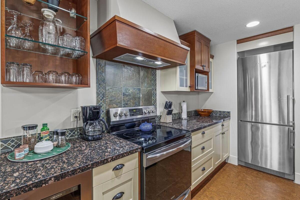 Luxury Rockies Retreat 1BR with Views