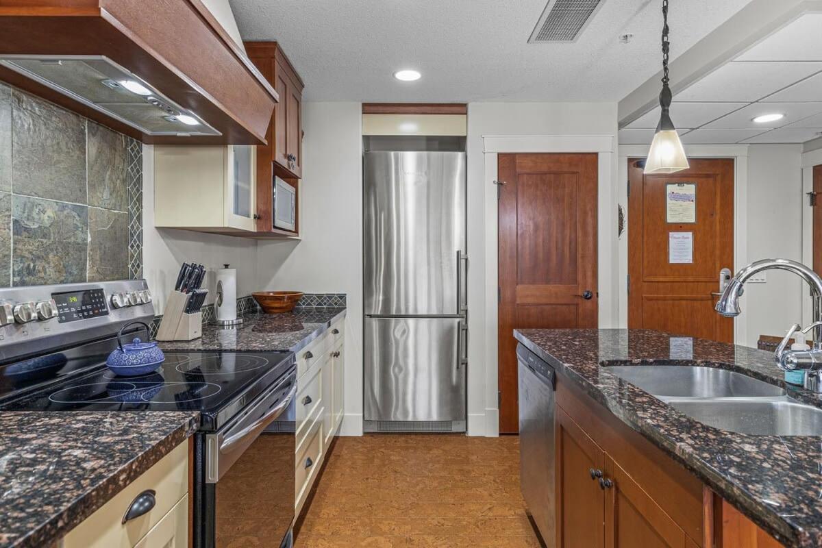 Luxury Rockies Retreat 1BR with Views
