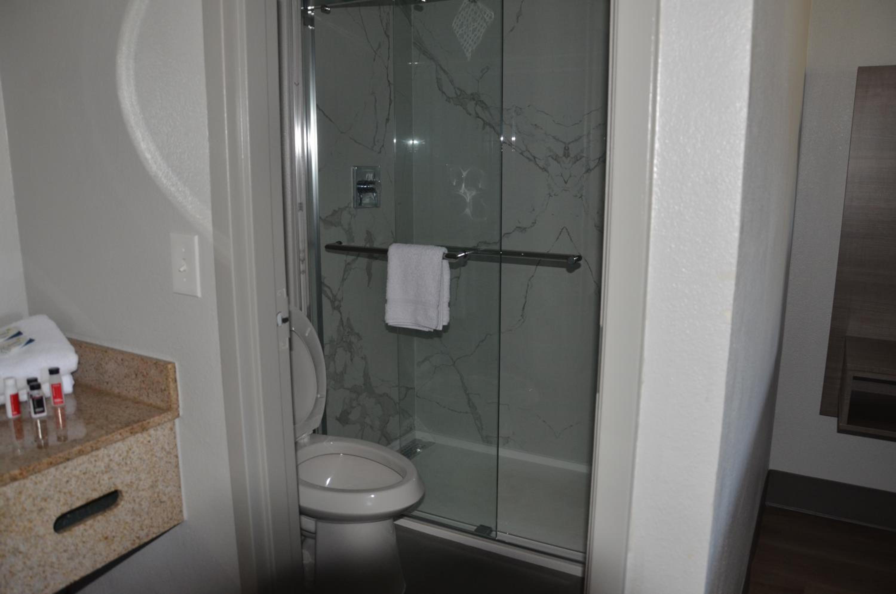 Baymont Suites